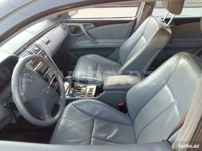 Mercedes E 280 2000, 194,000 km - 2.8 l - Bakı