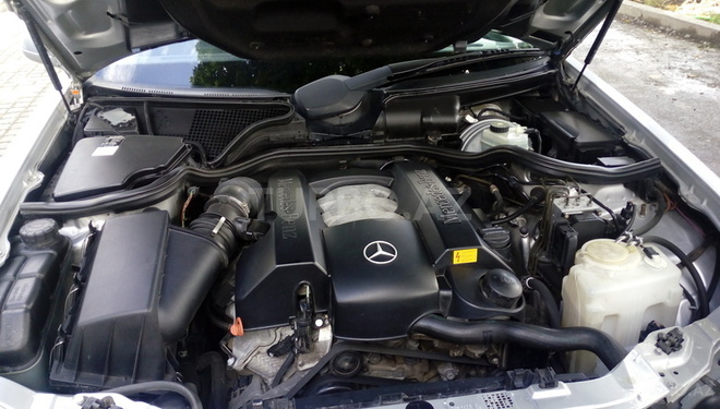 Mercedes E 240 2001, 176,000 km - 2.6 l - Göyçay
