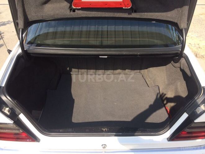 Mercedes E 220 1993, 85,545 km - 2.2 l - Bakı