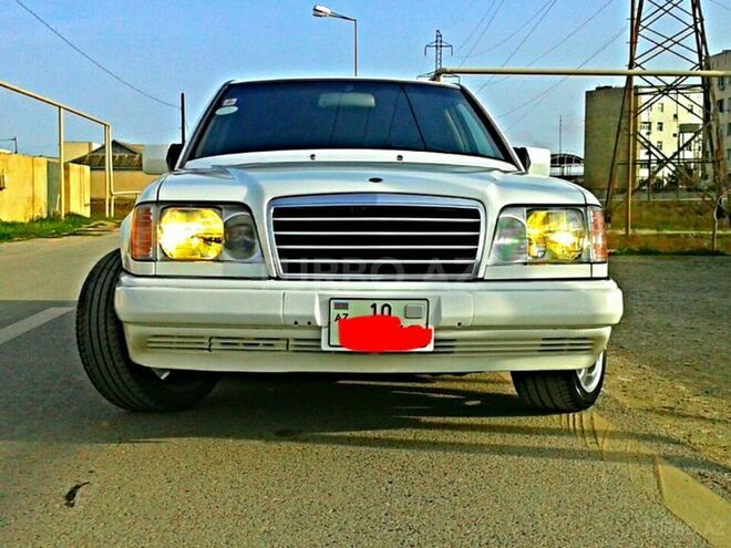 Mercedes E 220 1993, 85,545 km - 2.2 l - Bakı