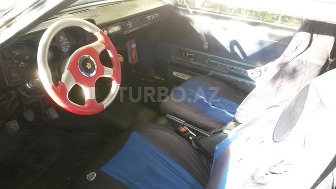 Toyota Corolla 1981, 240,000 km - 1.3 l - Bakı