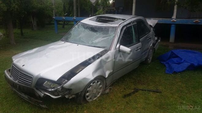 Mercedes C 180 1997, 280,000 km - 1.8 л - Yevlax