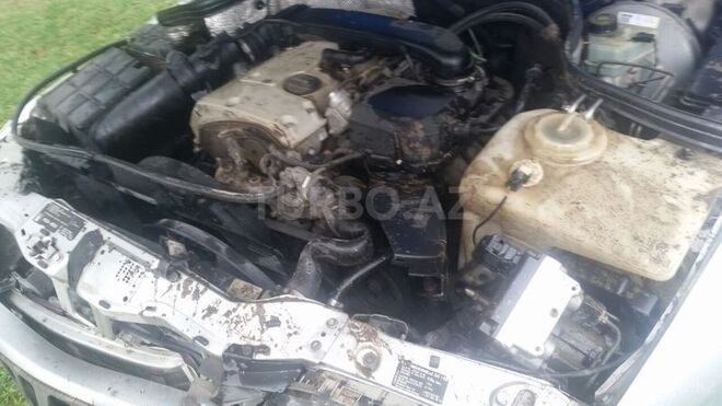 Mercedes C 180 1997, 280,000 km - 1.8 л - Yevlax