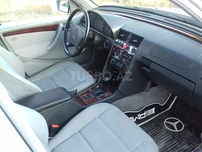 Mercedes C 200 1998, 210,000 km - 2.0 l - Göygöl