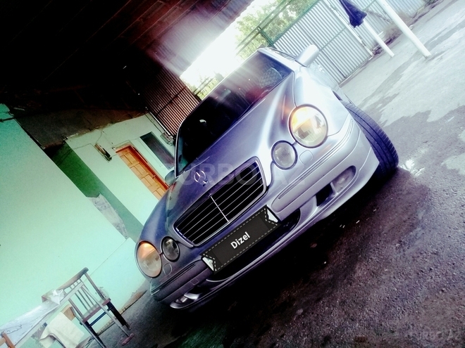 Mercedes E 270 2000, 290,000 km - 2.7 л - Ağdam
