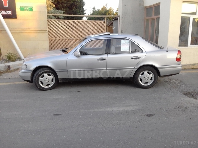 Mercedes C 200 1994, 240,000 km - 2.0 л - Bakı