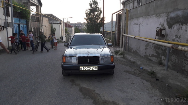 Mercedes E 300 1991, 351,000 km - 3.0 l - Bakı