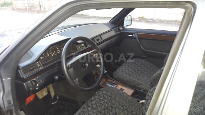Mercedes E 300 1991, 351,000 km - 3.0 l - Bakı