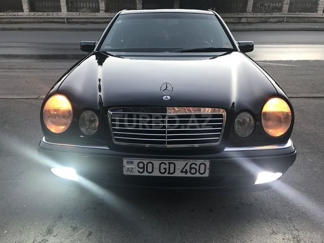 Mercedes E 230 1996, 239,000 km - 0.3 l - Bakı