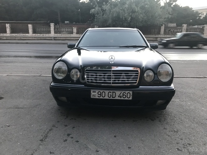 Mercedes E 230 1996, 239,000 km - 0.3 l - Bakı