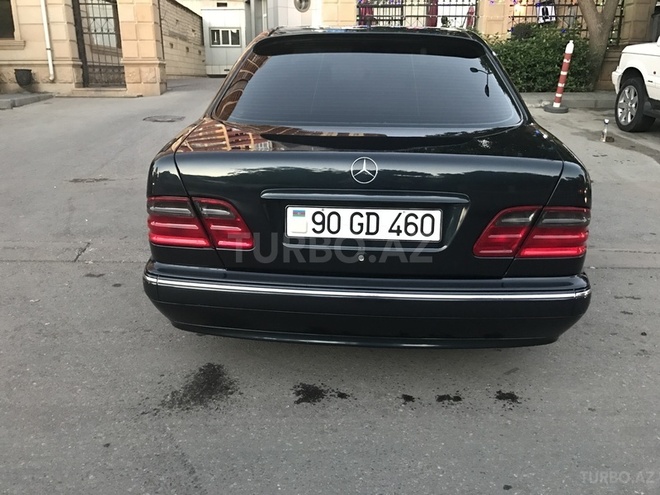 Mercedes E 230 1996, 239,000 km - 0.3 l - Bakı