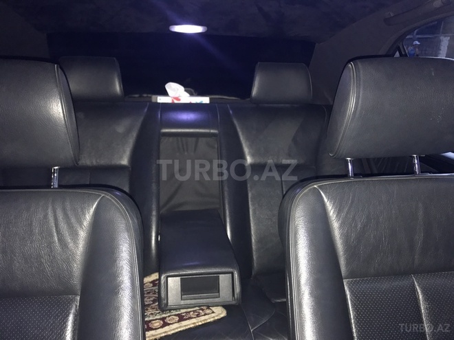 Mercedes E 230 1996, 239,000 km - 0.3 l - Bakı