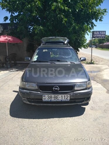 Opel Astra 1995, 400,000 km - 1.6 l - Qusar
