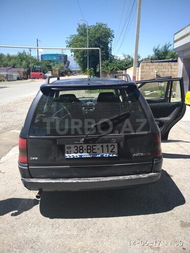 Opel Astra 1995, 400,000 km - 1.6 l - Qusar