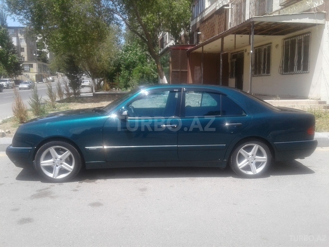 Mercedes E 240 1998, 308,000 km - 2.4 l - Bakı