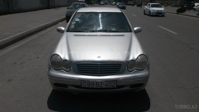 Mercedes C 220 2002, 220,000 km - 2.2 л - Bakı