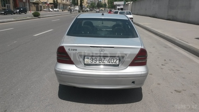 Mercedes C 220 2002, 220,000 km - 2.2 л - Bakı