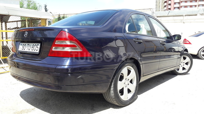 Mercedes C 220 2001, 231,000 km - 2.2 л - Bakı