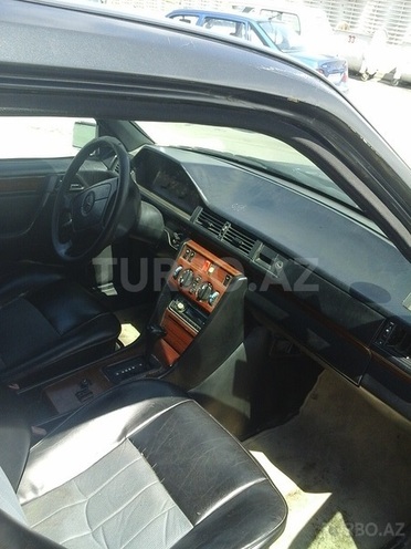 Mercedes E 250 1995, 400,000 km - 2.5 l - Bakı