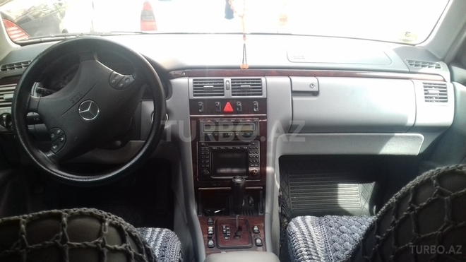 Mercedes E 220 2001, 234,000 km - 2.2 l - Bakı