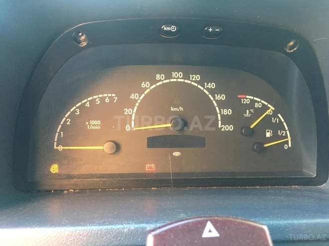 Mercedes Vito 2001, 191,000 km - 2.3 l - Gəncə
