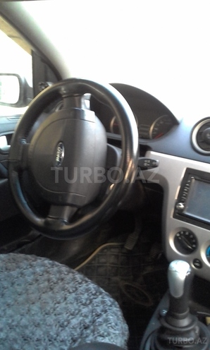 Ford Fiesta 2005, 135 km - 1.4 l - Bakı