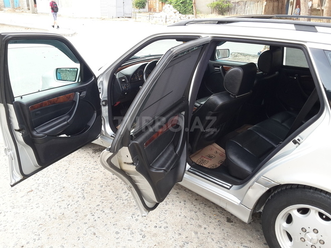 Mercedes C 200 2000, 225,000 km - 2.0 l - Bakı