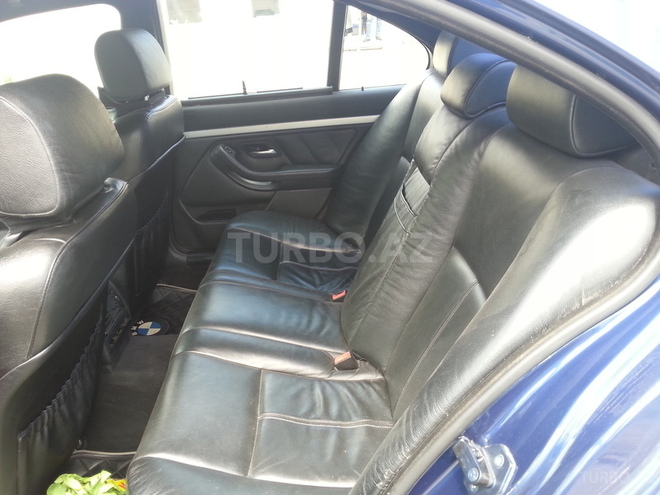 BMW 525 2002, 220,000 km - 2.5 l - Sumqayıt