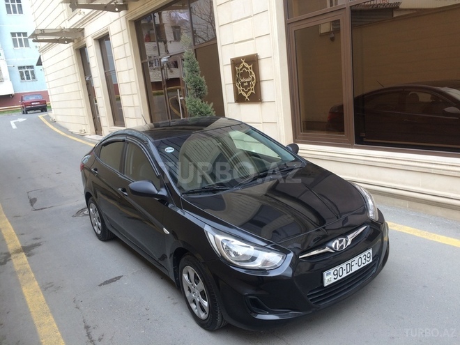 Hyundai Accent 2012, 130,000 km - 1.4 l - Sumqayıt