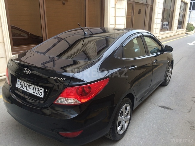 Hyundai Accent 2012, 130,000 km - 1.4 l - Sumqayıt