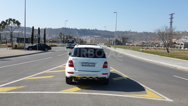 Mercedes ML 350 2010, 79,500 km - 3.5 l - Bakı