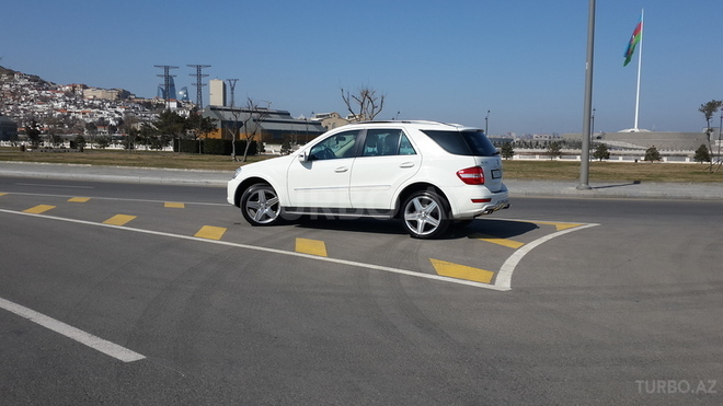 Mercedes ML 350 2010, 79,500 km - 3.5 l - Bakı