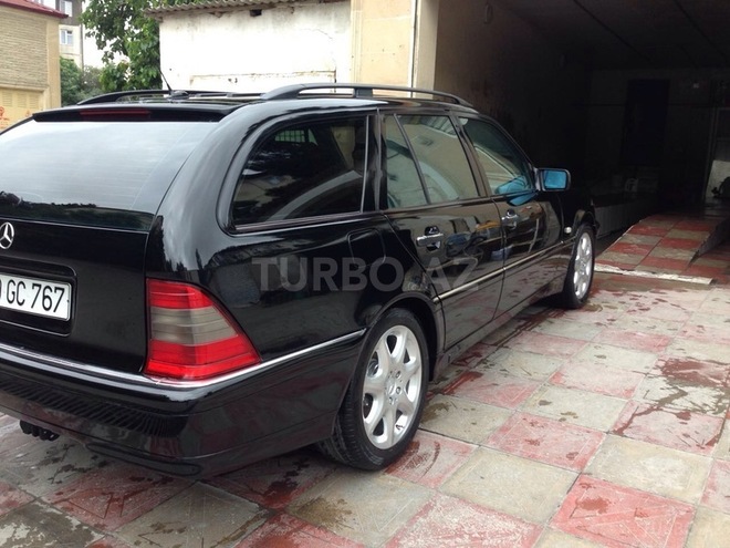 Mercedes C 240 2000, 294,979 km - 2.4 l - Bakı