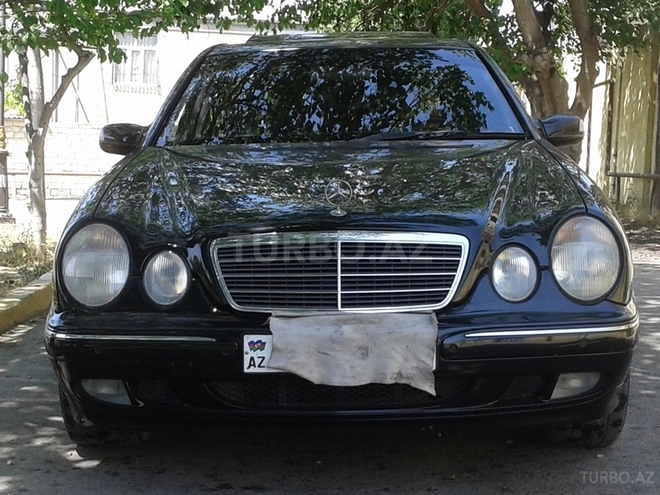 Mercedes E 320 2001, 328,000 km - 3.2 l - Bakı