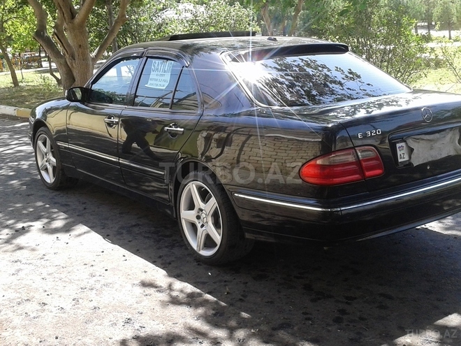 Mercedes E 320 2001, 328,000 km - 3.2 l - Bakı