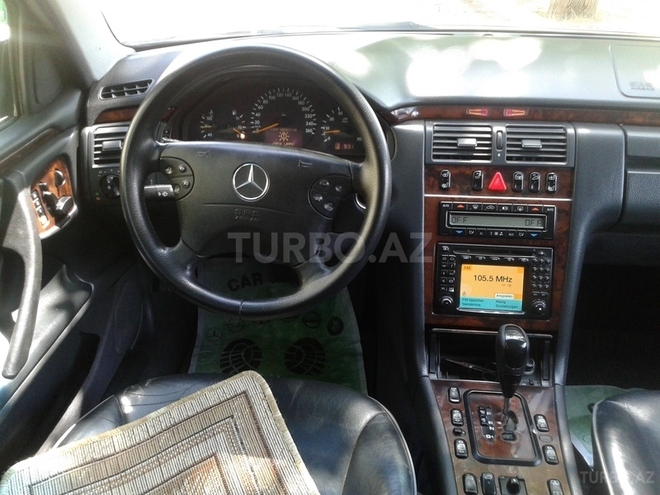 Mercedes E 320 2001, 328,000 km - 3.2 l - Bakı
