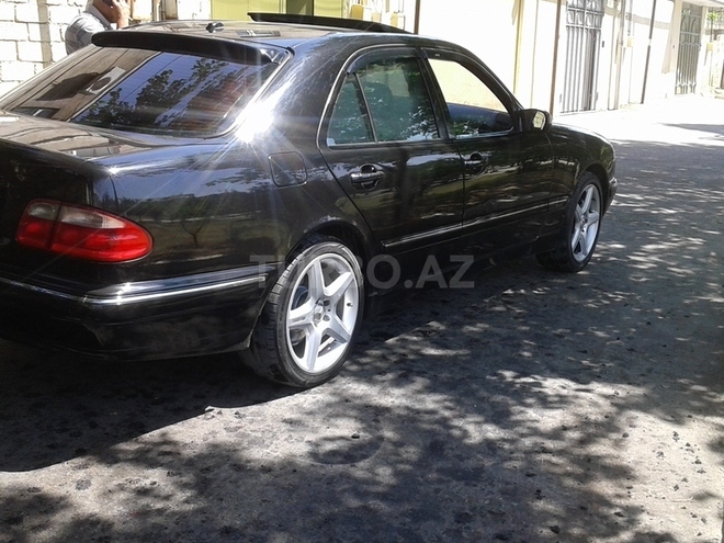 Mercedes E 320 2001, 328,000 km - 3.2 l - Bakı