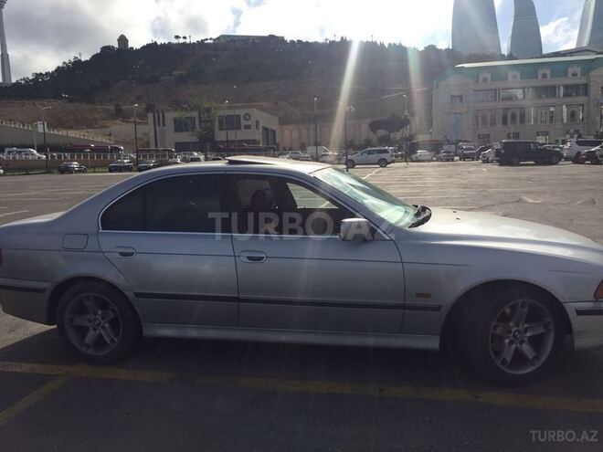 BMW 528 1998, 295,000 km - 2.8 l - Bakı
