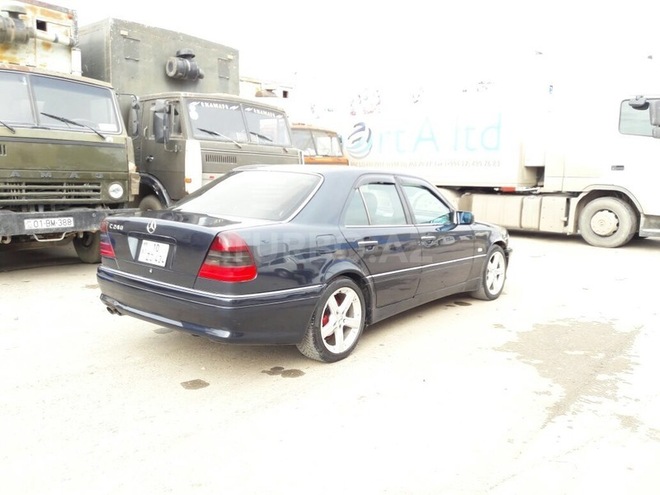 Mercedes C 240 1999, 302,000 km - 2.4 l - Bakı