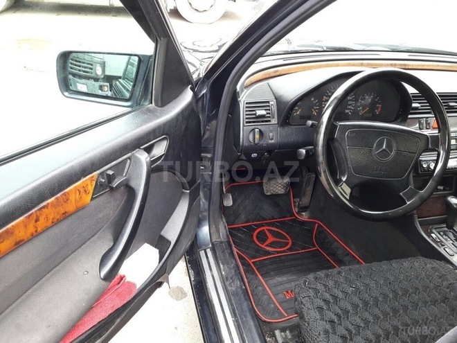 Mercedes C 240 1999, 302,000 km - 2.4 l - Bakı