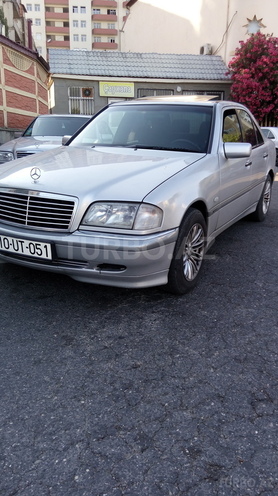 Mercedes C 200 1999, 260,000 km - 2.0 l - Bakı