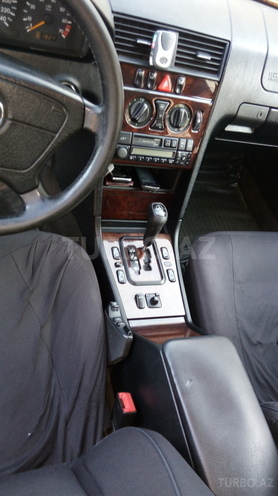 Mercedes C 200 1999, 260,000 km - 2.0 l - Bakı