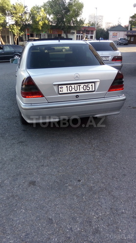Mercedes C 200 1999, 260,000 km - 2.0 l - Bakı