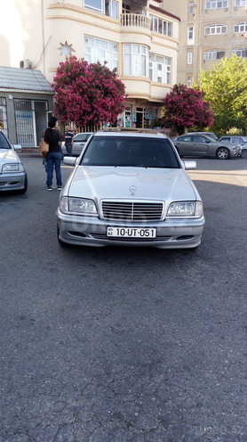 Mercedes C 200 1999, 260,000 km - 2.0 l - Bakı