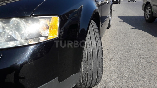 Audi A4 2003, 111,500 km - 1.8 l - Bakı