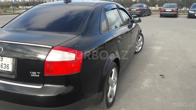Audi A4 2003, 111,500 km - 1.8 l - Bakı