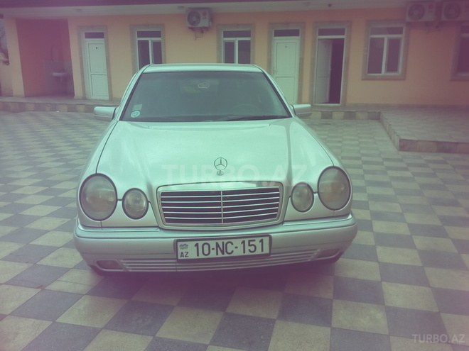 Mercedes E 230 1996, 258,468 km - 2.3 л - Sumqayıt