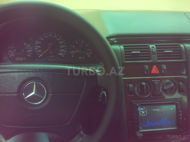 Mercedes E 230 1996, 258,468 km - 2.3 л - Sumqayıt