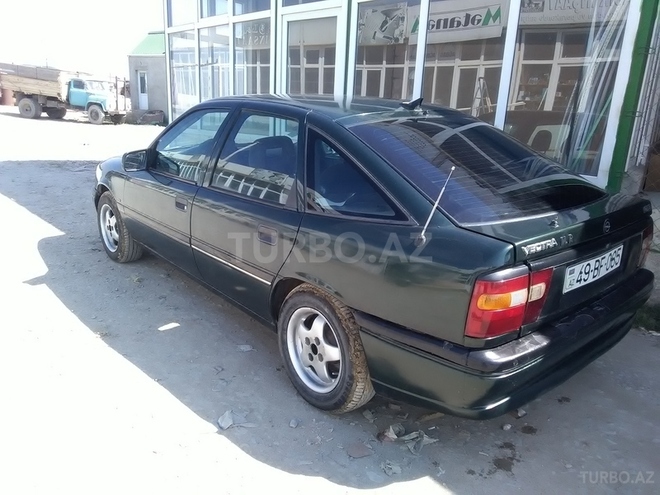 Opel Vectra 1994, 135,648 km - 1.6 l - Bakı