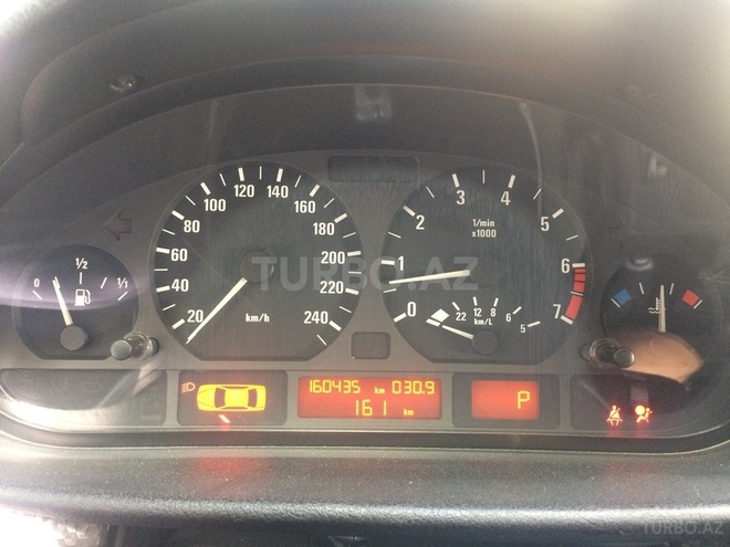 BMW 320 2002, 161,000 km - 2.2 l - Bakı